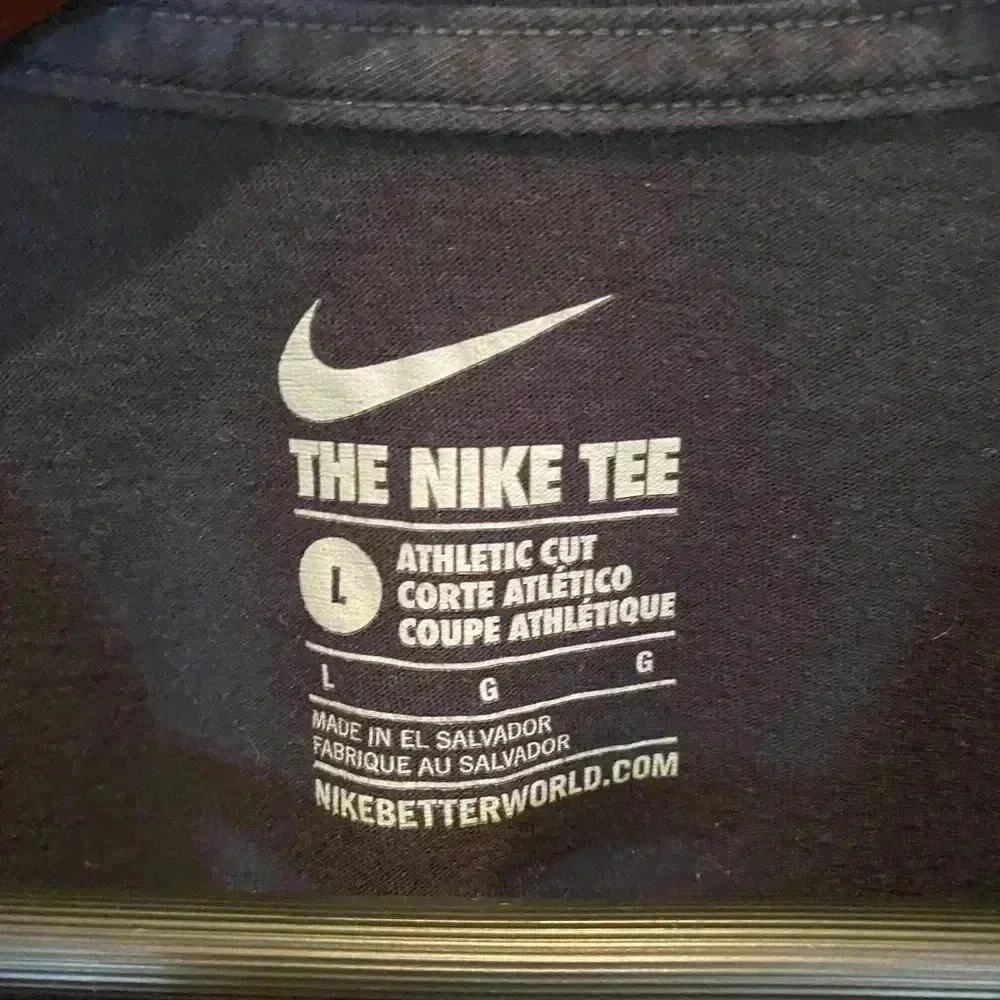 NIKE NAVY BLUE BASKETBALL GRAPHIC SHIRT TOP - Picture 4 of 4